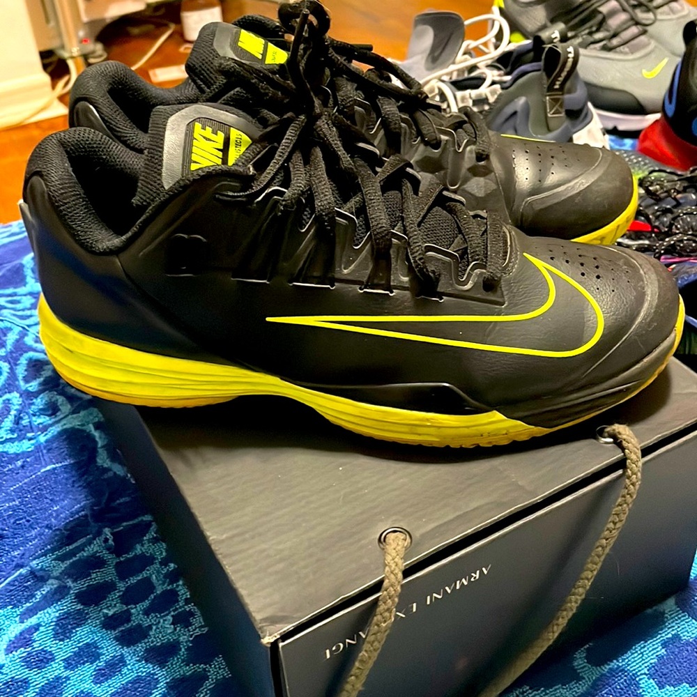 Sneakers leather size 9